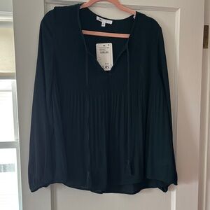 DR2 Dark Green Pleated V-Neck Peasant Blouse